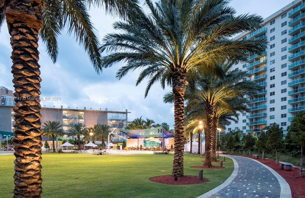 Disfruta Sunny Isles Ocean 1206 Apartment Miami Beach Bagian luar foto